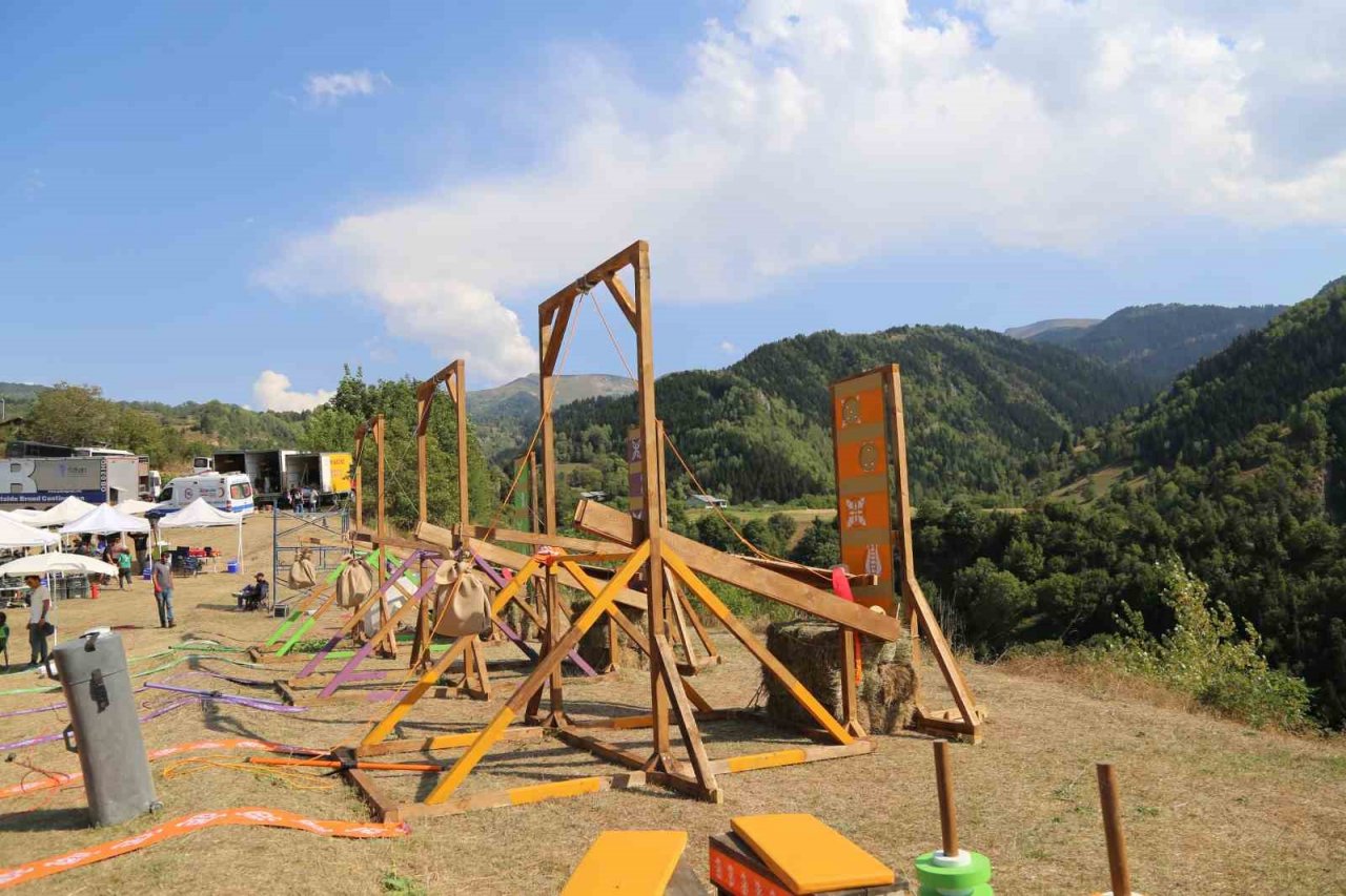 Burası Meksika değil Ardanuç’un Aydın köyü