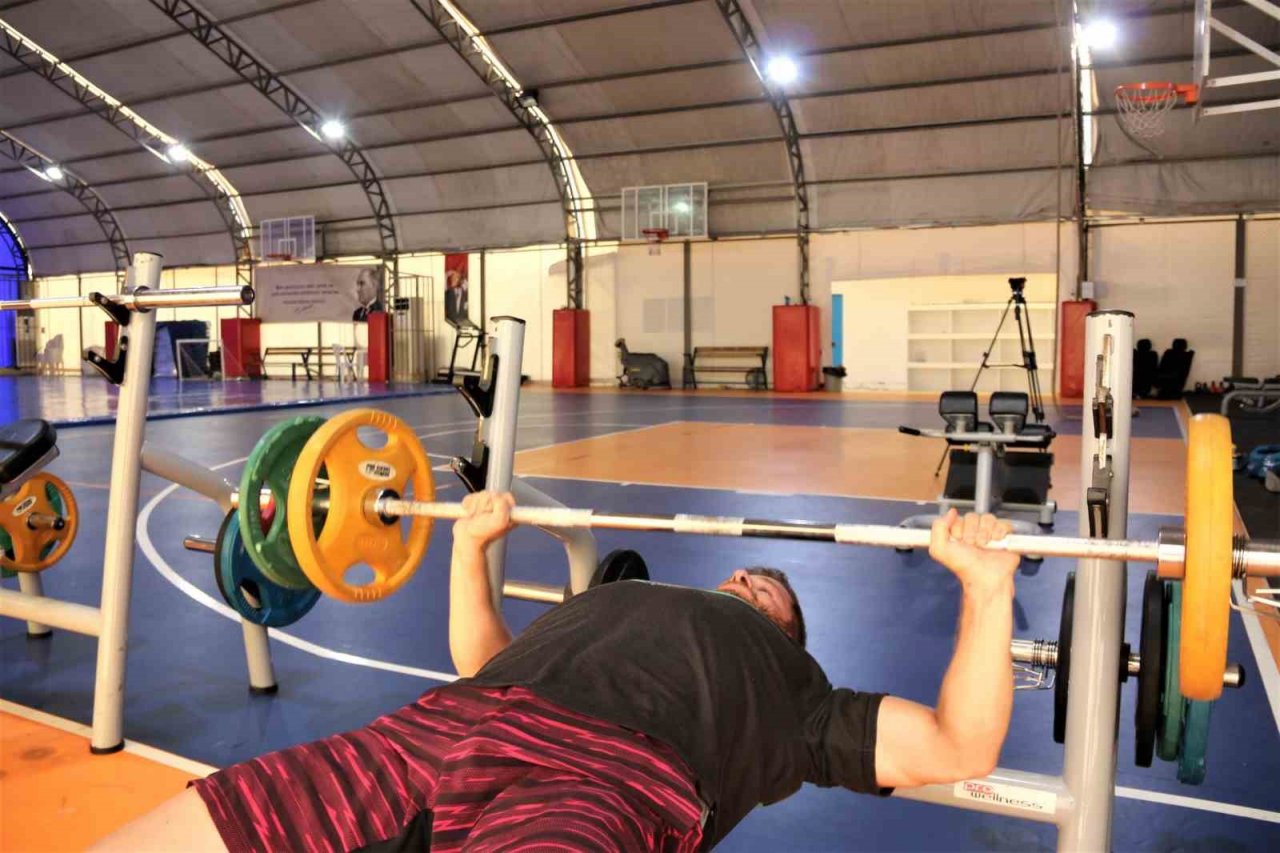 Başpehlivan İsmail Balaban, fotoğraf isyanını anlattı