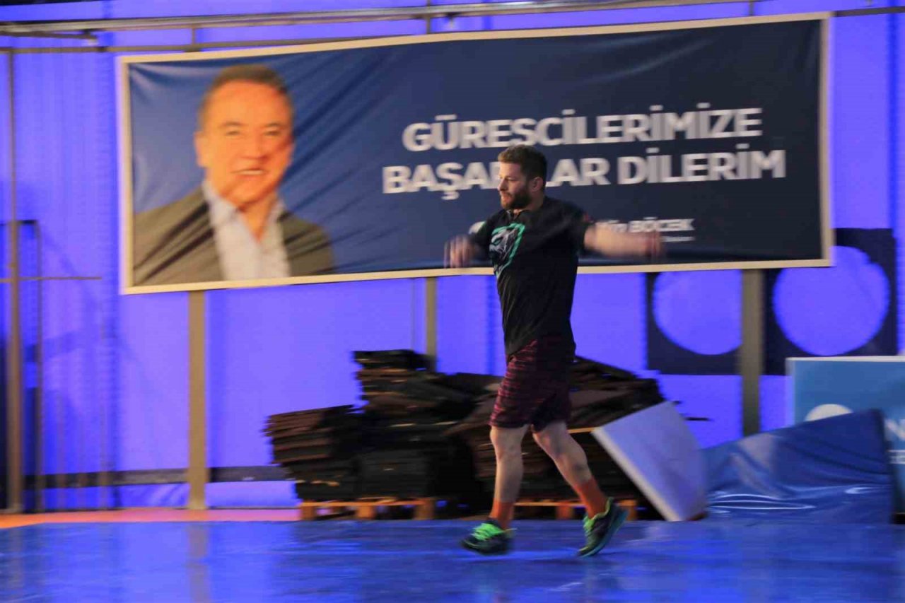 Başpehlivan İsmail Balaban, fotoğraf isyanını anlattı