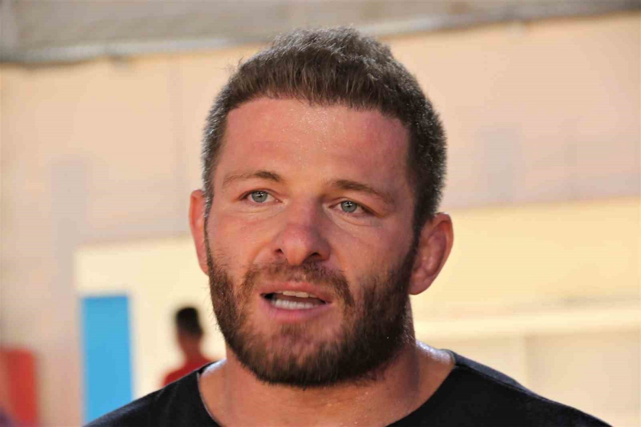 Başpehlivan İsmail Balaban, fotoğraf isyanını anlattı