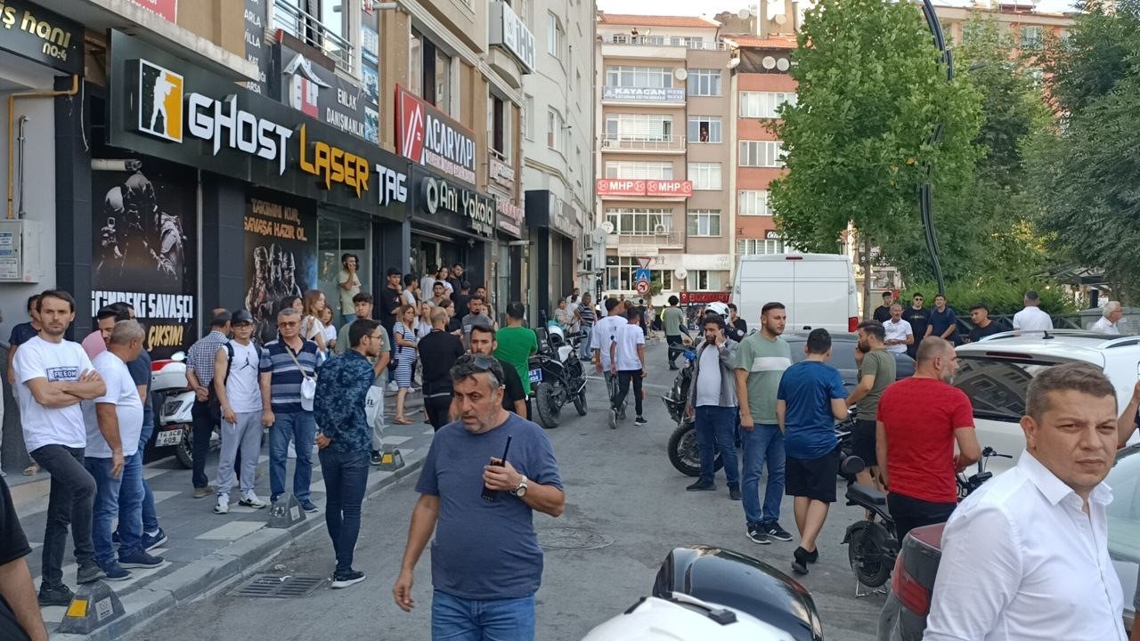 Bolu’da sokak ortasında silahlı çatışma: 1’i ağır 3 yaralı