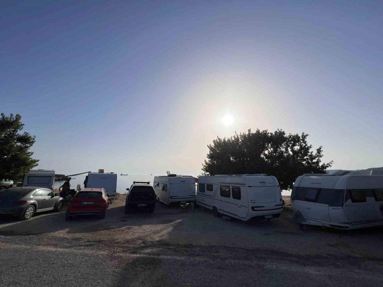 Kuzey Ege’nin turizm merkezi Bozcaada, karavan işgali altında