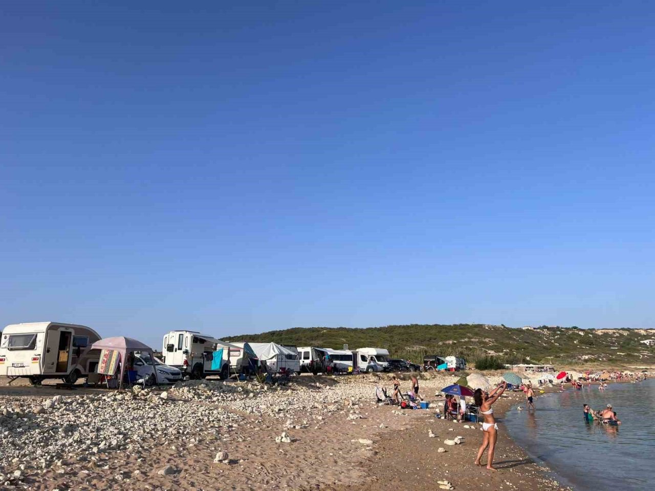 Kuzey Ege’nin turizm merkezi Bozcaada, karavan işgali altında