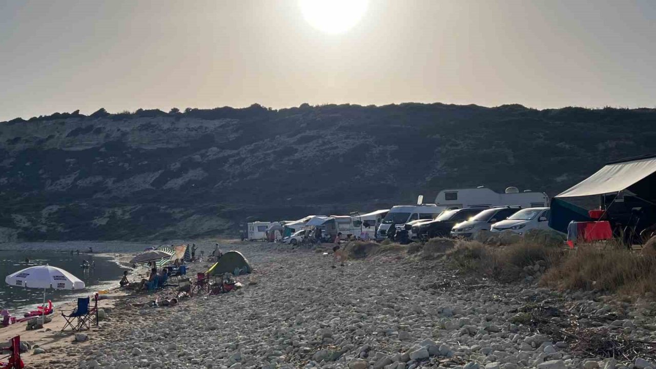 Kuzey Ege’nin turizm merkezi Bozcaada, karavan işgali altında