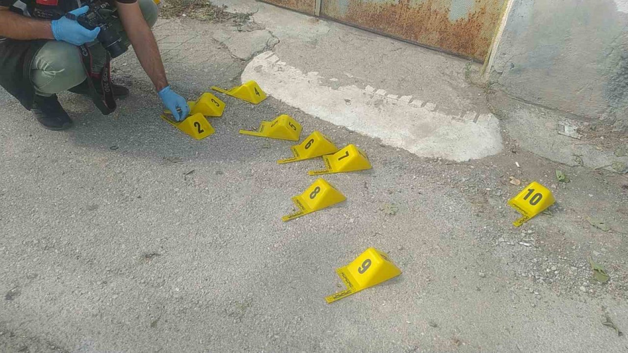 Çorum’da bir ev kurşunlandı