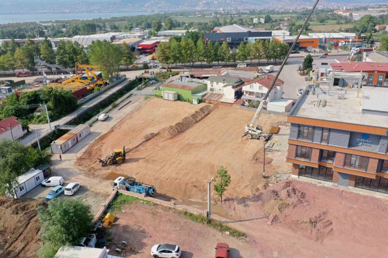 Başiskele Yeşilyurt Mahallesine park ve meydan inşa edilecek