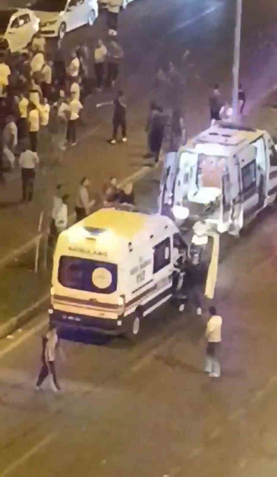 Diyarbakır’da otomobil yayalara çarptı: 2’si ağır 3 yaralı