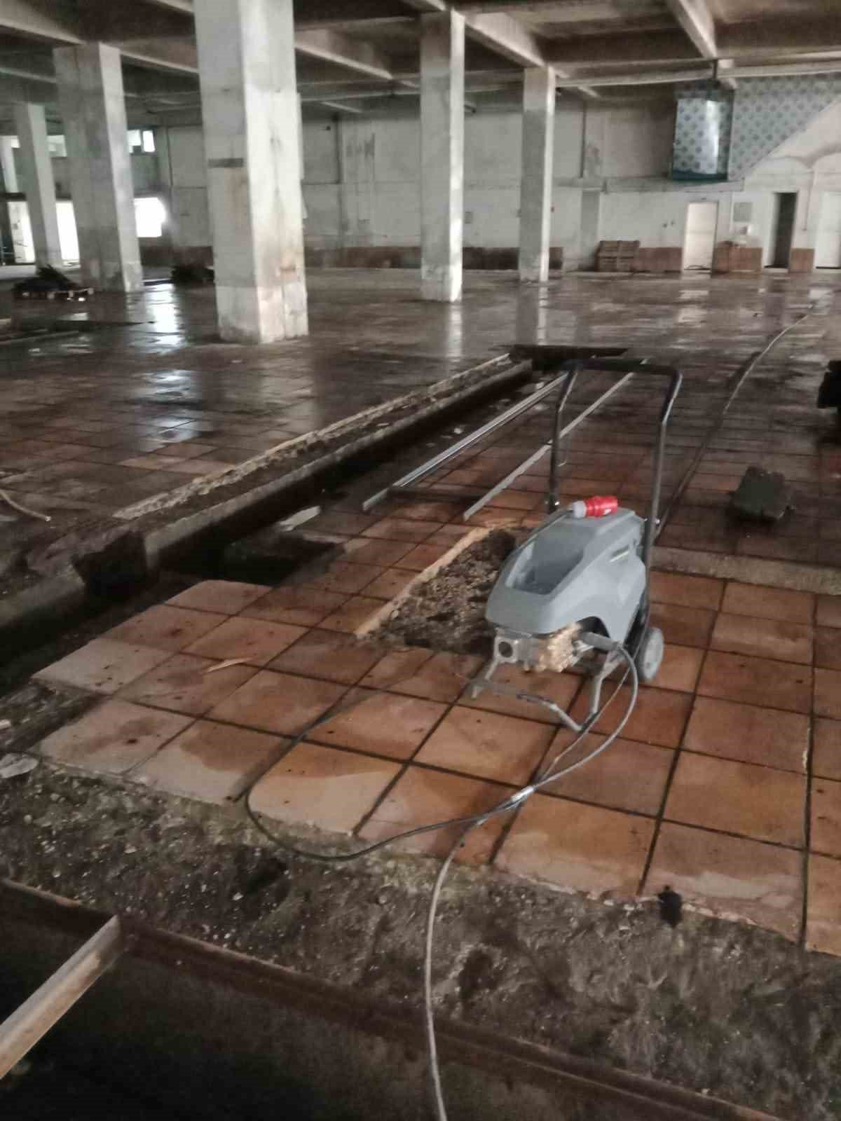 Elektrik akımına kapılan yabancı uyruklu işçi hayatını kaybetti