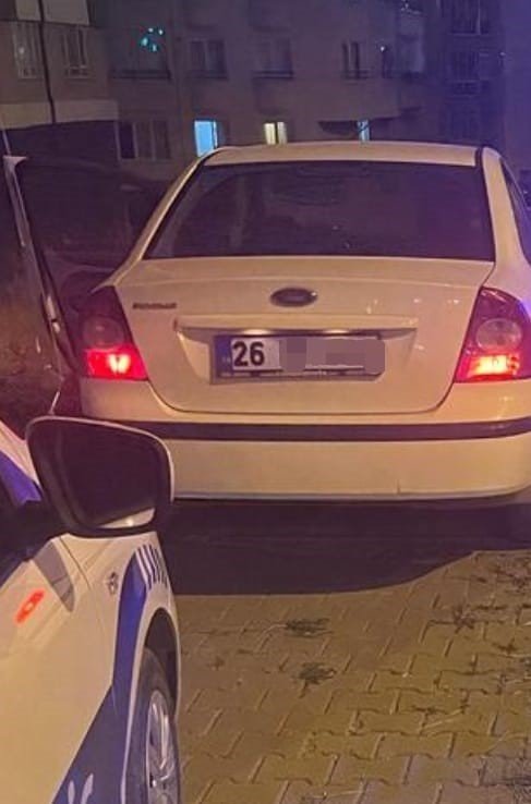 Otomobil çalan şüpheli kovalamaca sonucun yakalandı