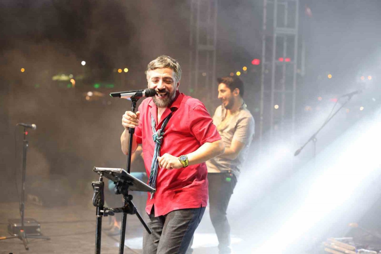 Gölbaşı’nda Türkiye Yüzyılı konserleri Resul Dindar ile devam etti