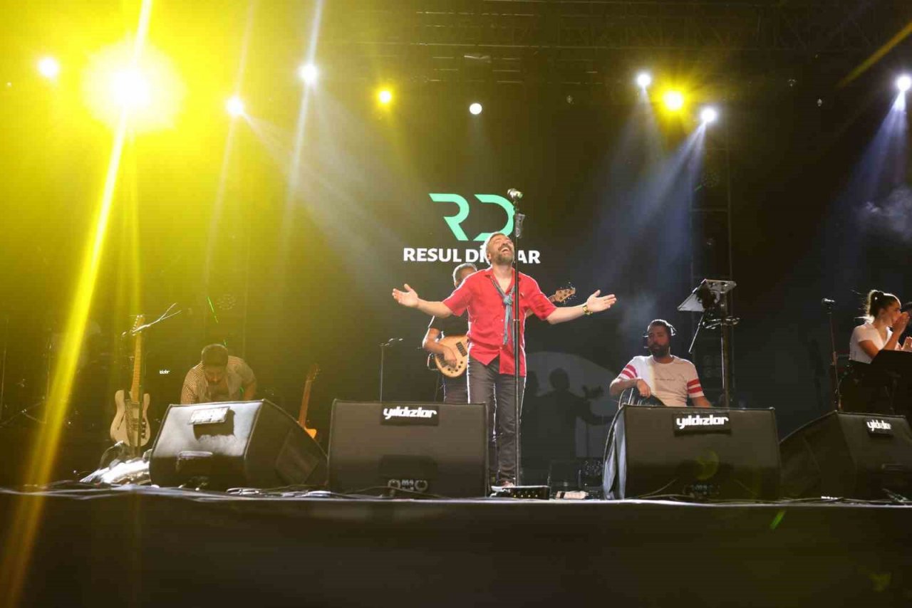 Gölbaşı’nda Türkiye Yüzyılı konserleri Resul Dindar ile devam etti