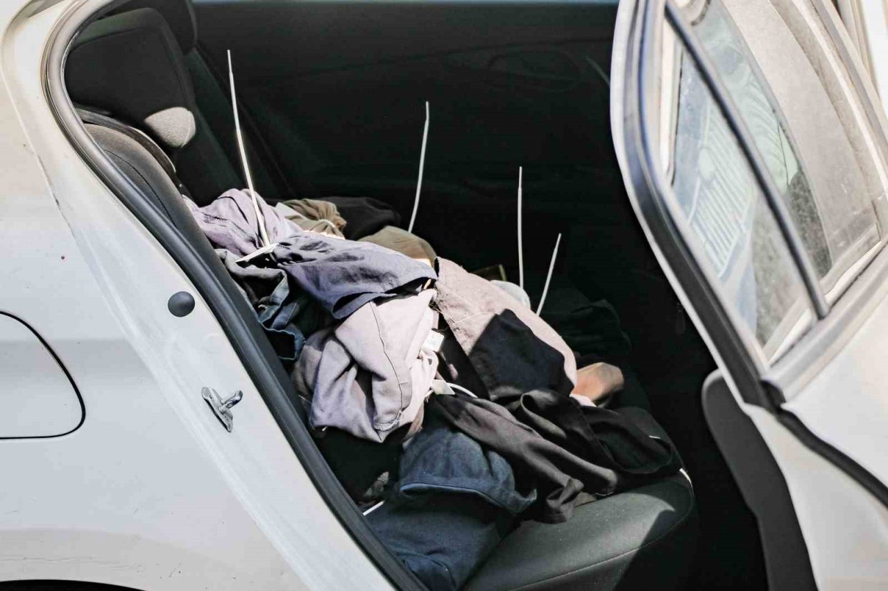 Toplu ulaşım kart dolum cihazından para toplayan personele hırsızlık şoku