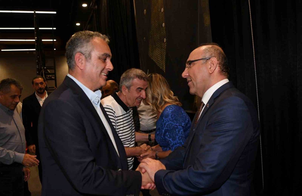 Kaymakam Köten, Konyaaltı’ndan türkülerle uğurlandı