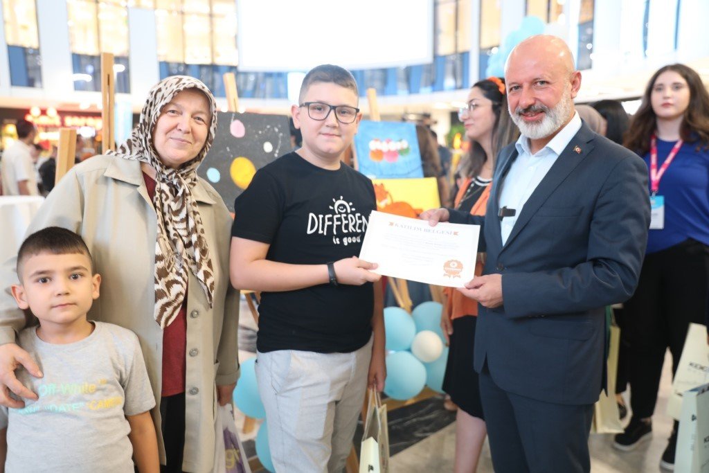 Başkan Çolakbayrakdar’dan çocuklara müjde