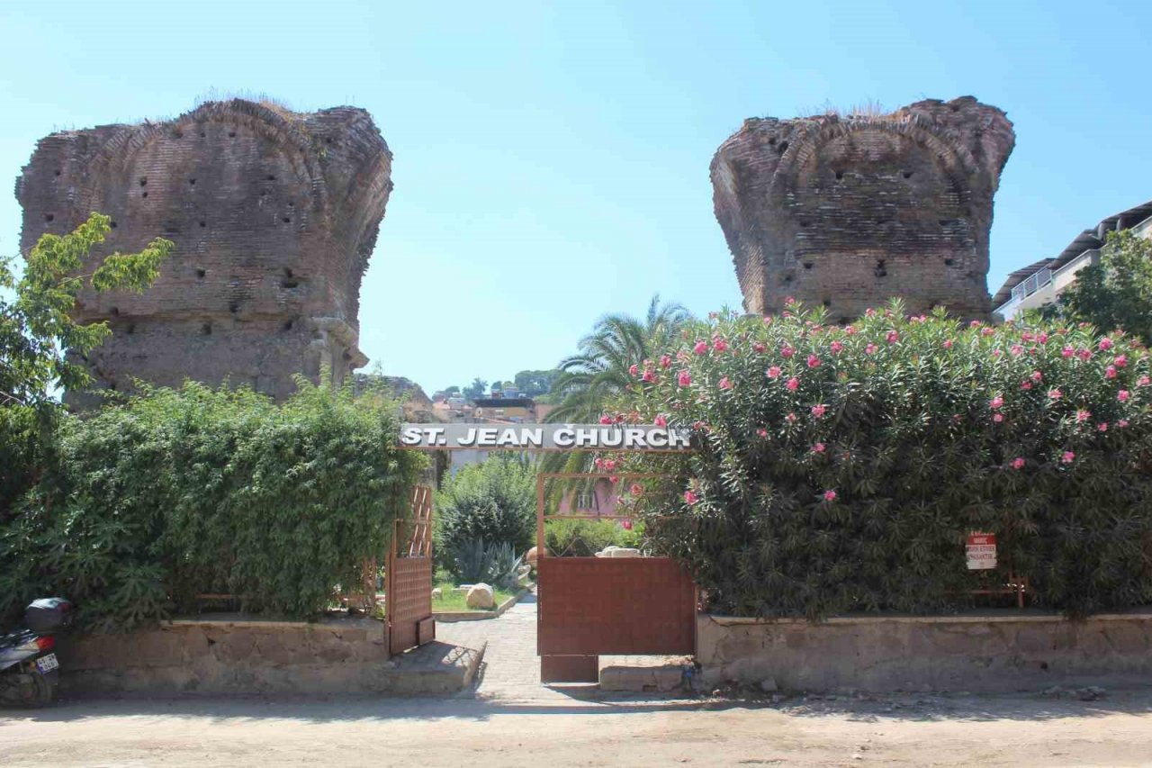 Altyapı çalışmasında bulundu hemen koruma altına alındı