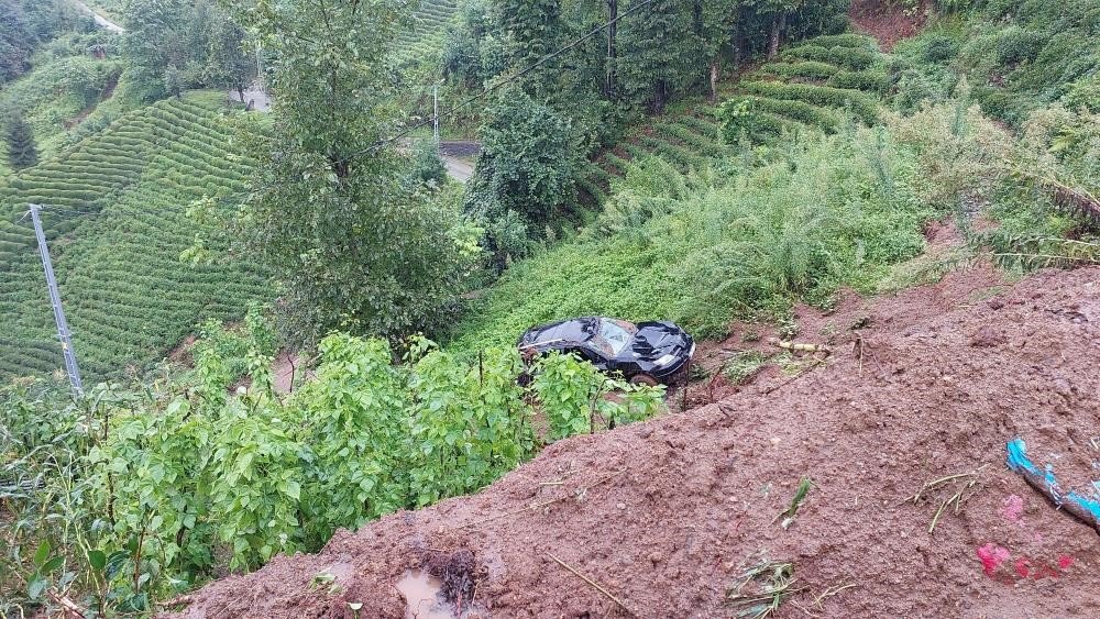 Rize’de şiddetli yağışların verdiği zararlar tespit edilmeye devam ediyor