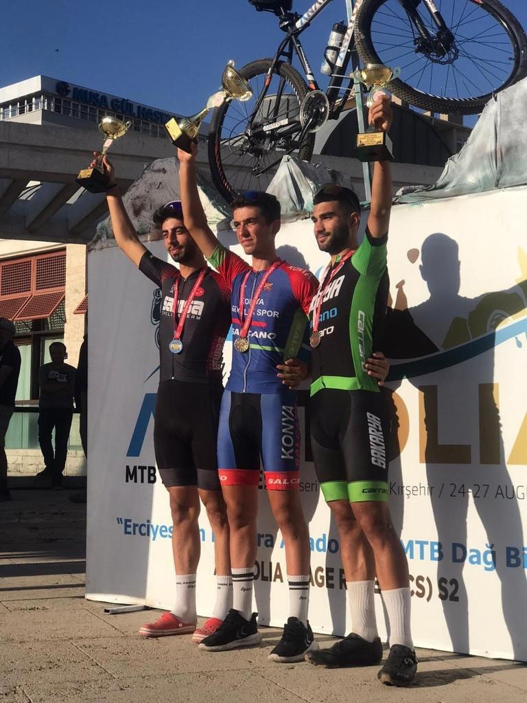 Sakarya Büyükşehir sporcusundan bronz madalya geldi