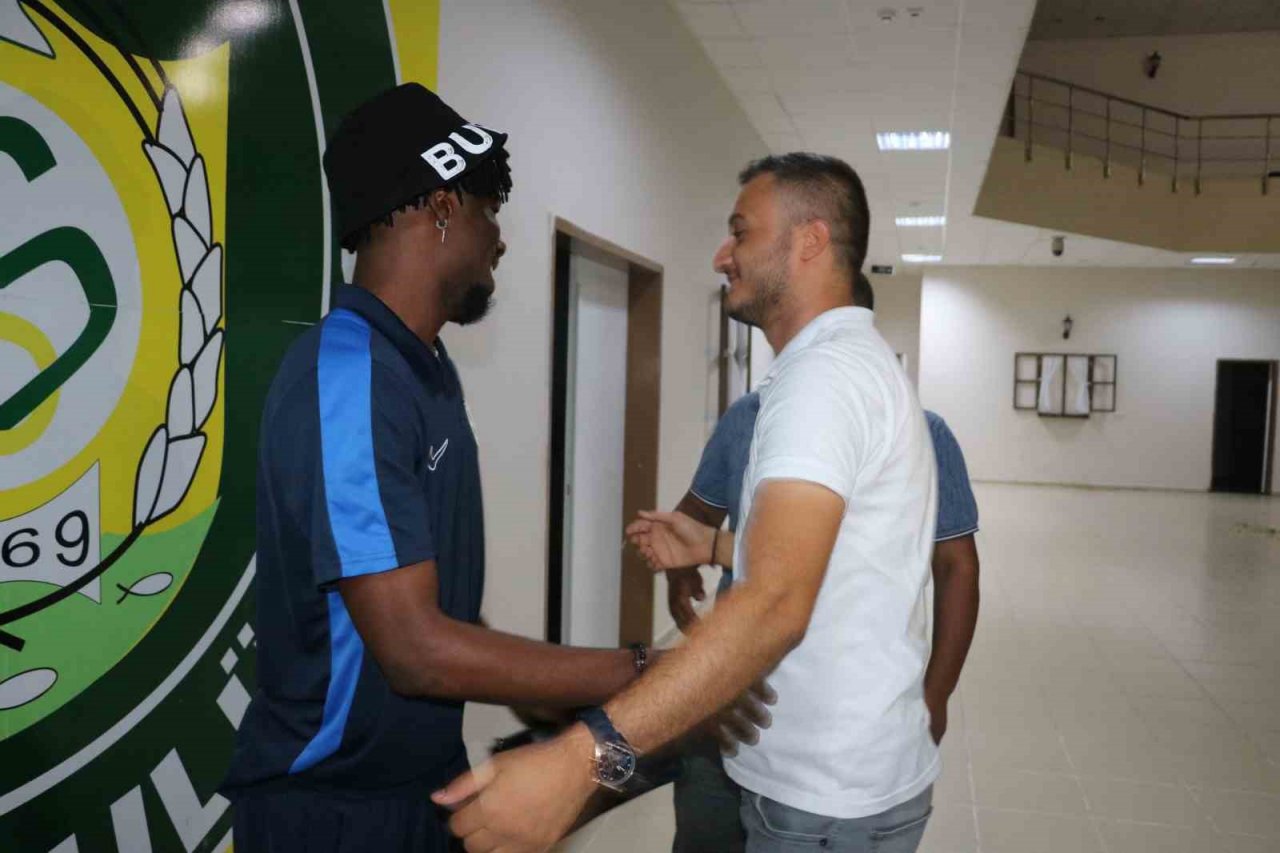 Şanlıurfaspor taraftarlarından örnek davranış