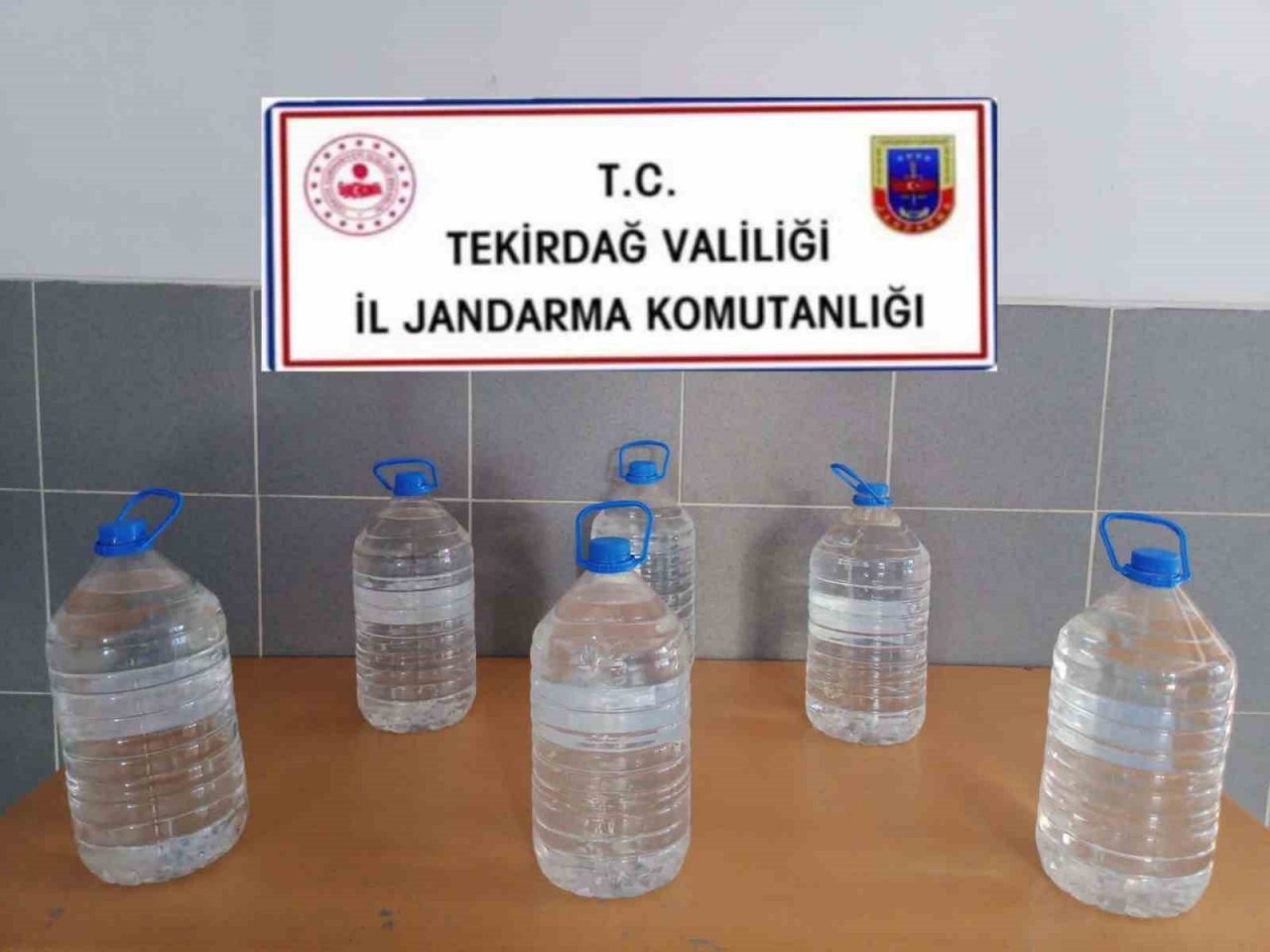 Tekirdağ’da 158 litre kaçak içki ele geçirildi