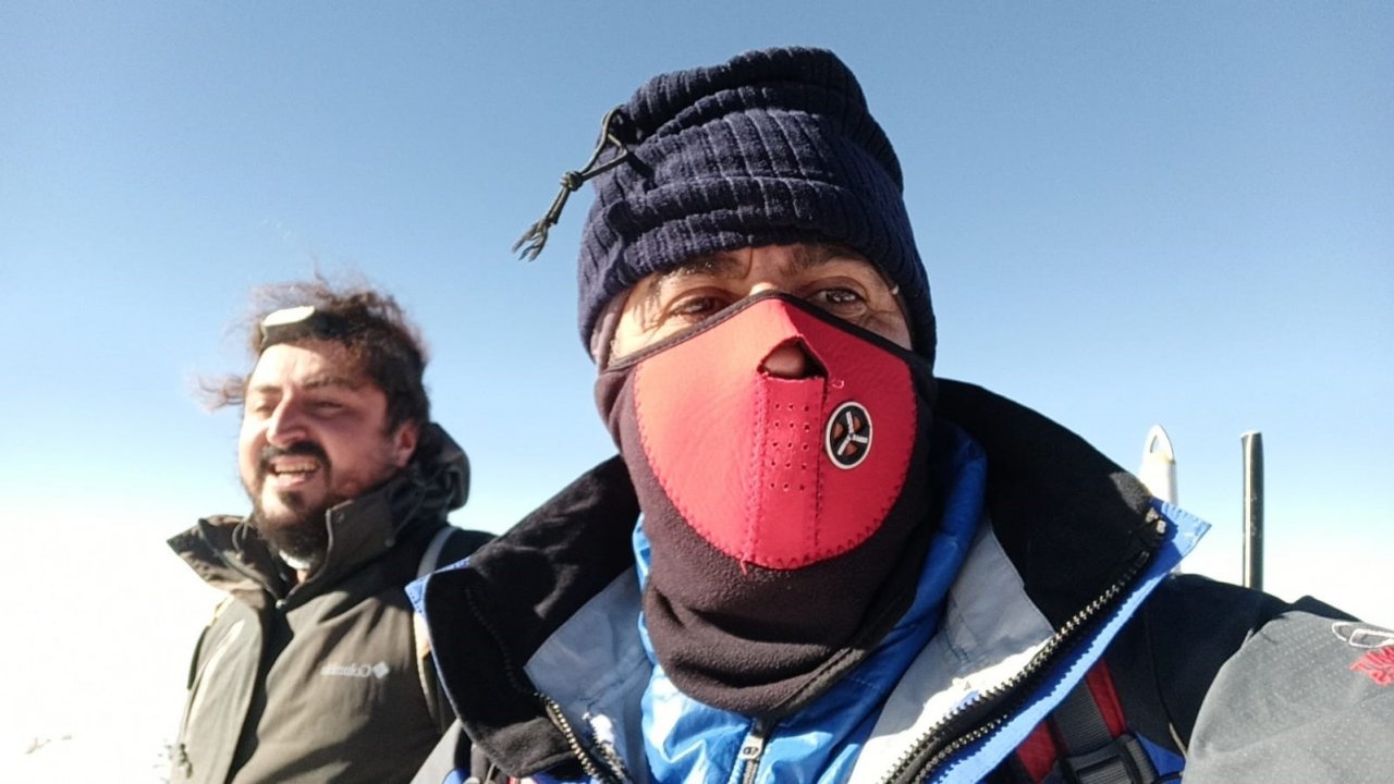 Vanlı dağcılar 11 günde 3 şehirde 3 zirve yaptı