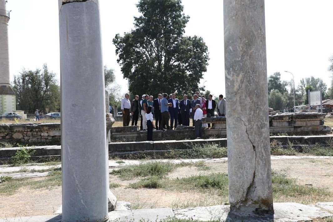 Vali Işın, Aizanoi Antik Kentinde incelemelerde bulundu