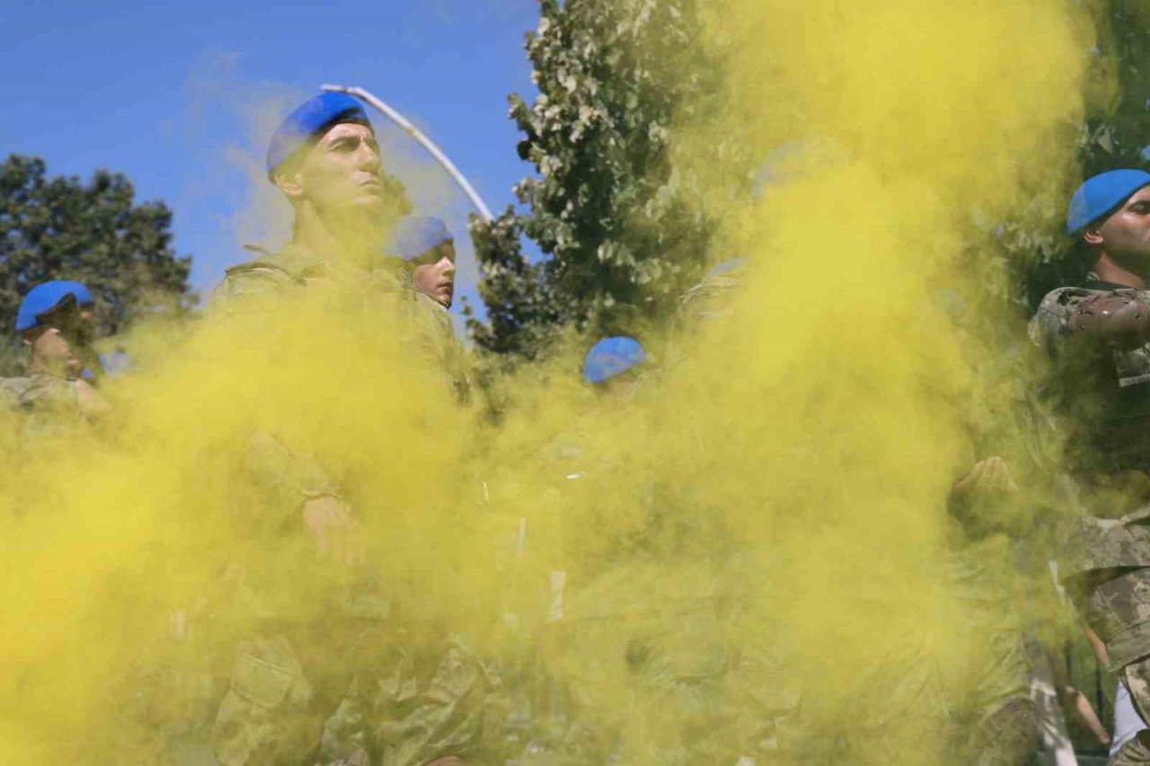 Bolu’da komandolar caddeyi inletti
