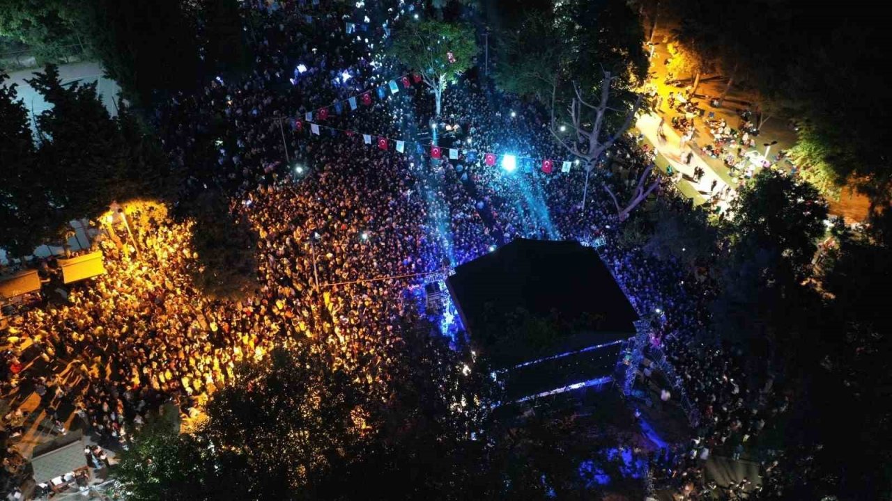 Buray Kocaelilere unutulmaz bir gece yaşattı