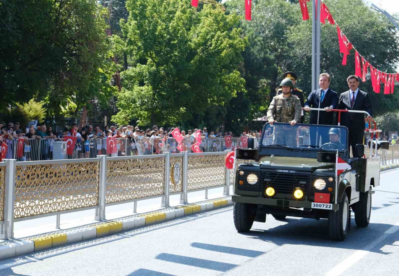 Erzincan’da Zafer Bayramı coşkusu yaşandı