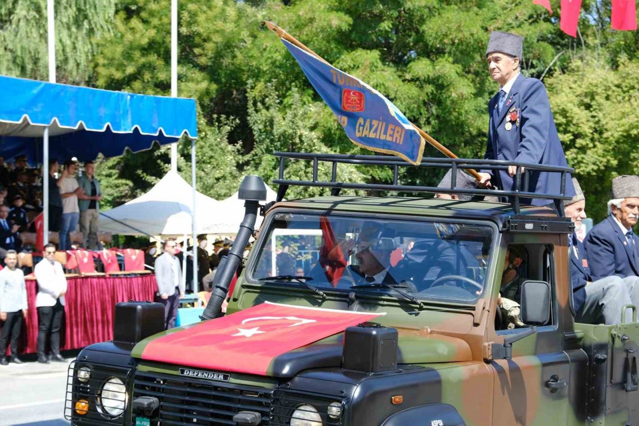 Erzincan’da Zafer Bayramı coşkusu yaşandı