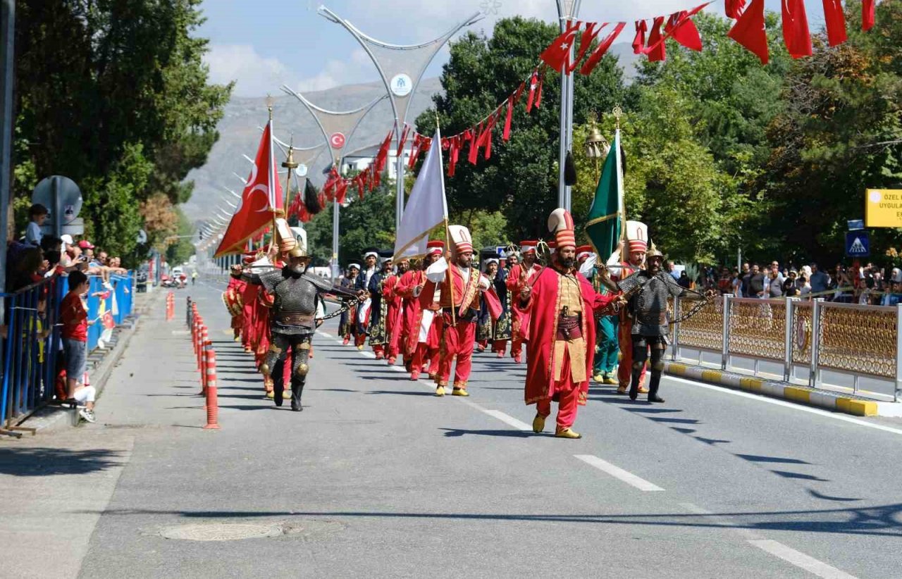 Erzincan’da Zafer Bayramı coşkusu yaşandı
