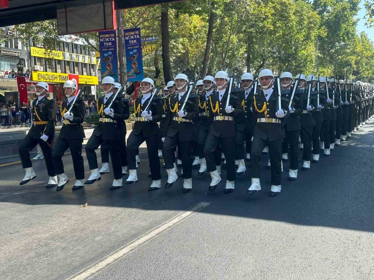 Başkentte 30 Ağustos Zafer Bayramı yürüyüşü