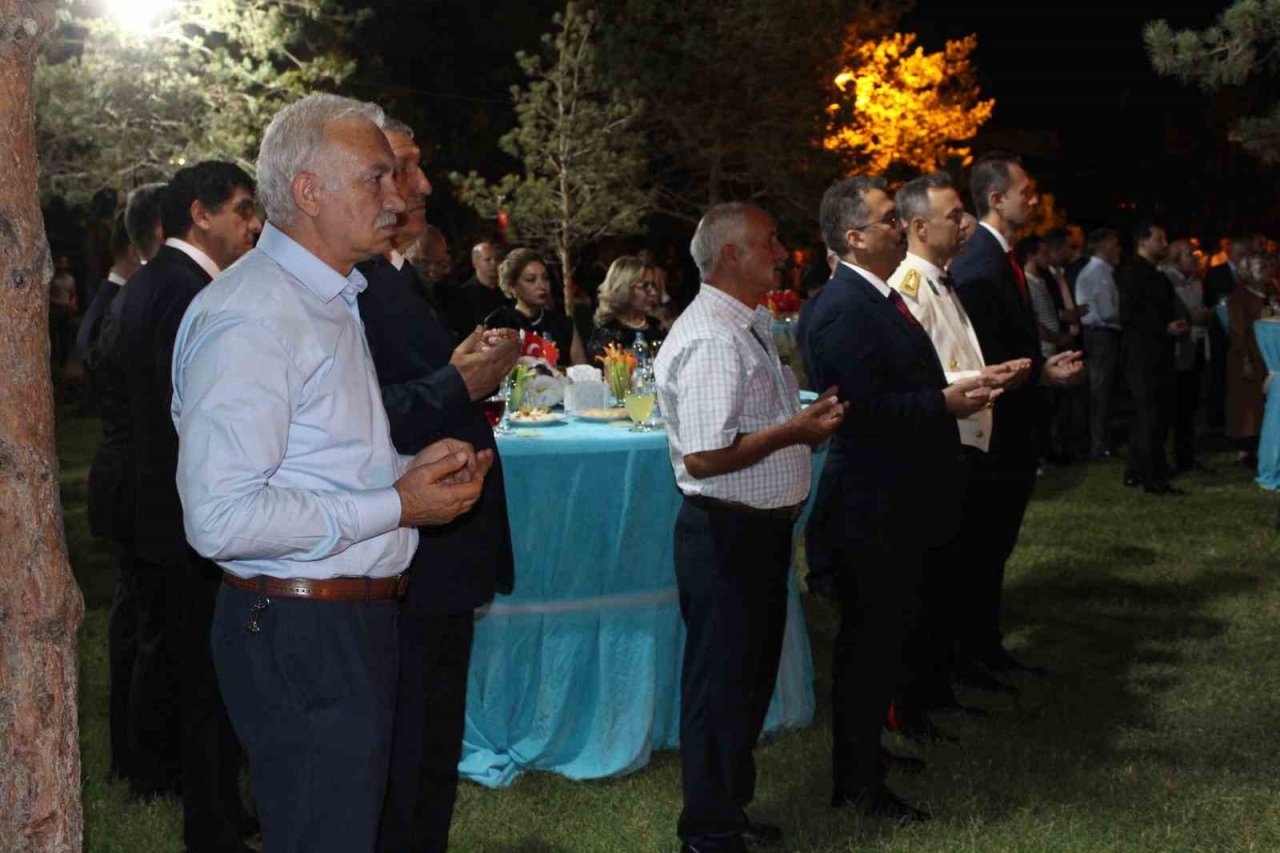 Iğdır’da "30 Ağustos Zafer Bayramı" resepsiyonu