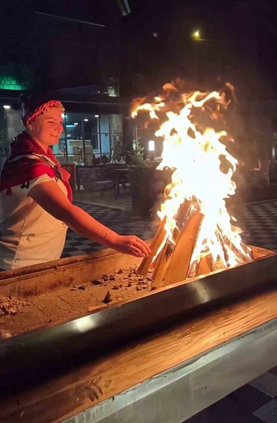 Adanalı Zeynep usta mangalda künefe yaptı