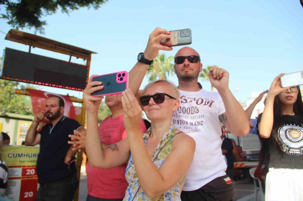 Antalya’da 30 Ağustos Zafer Bayramı coşkusu