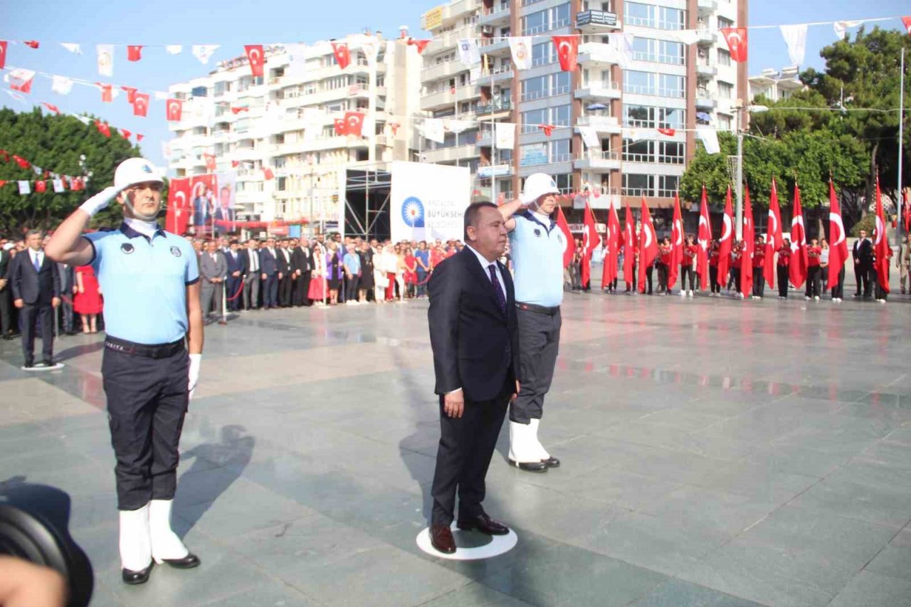 Antalya’da 30 Ağustos Zafer Bayramı coşkusu