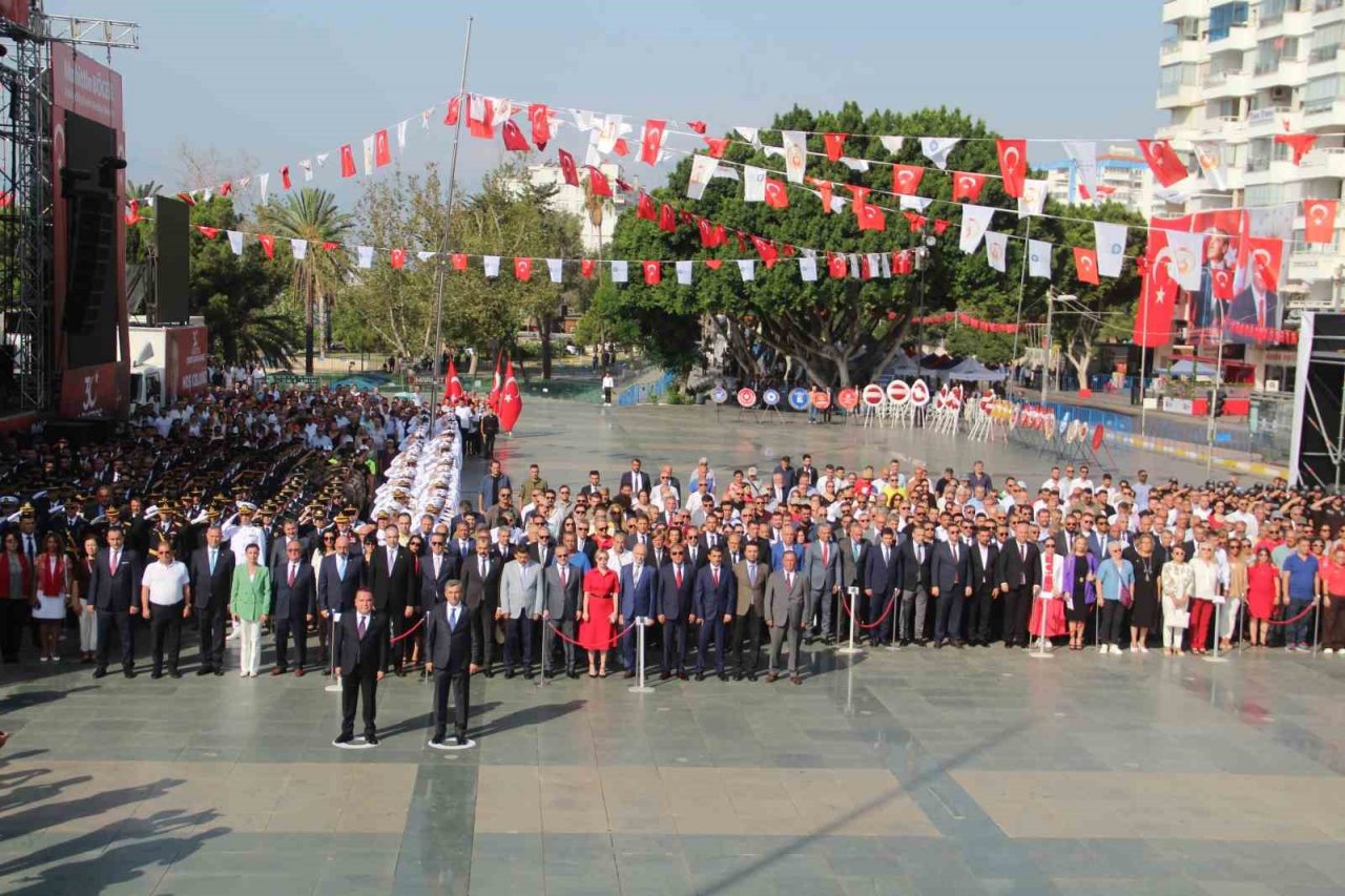 Antalya’da 30 Ağustos Zafer Bayramı coşkusu