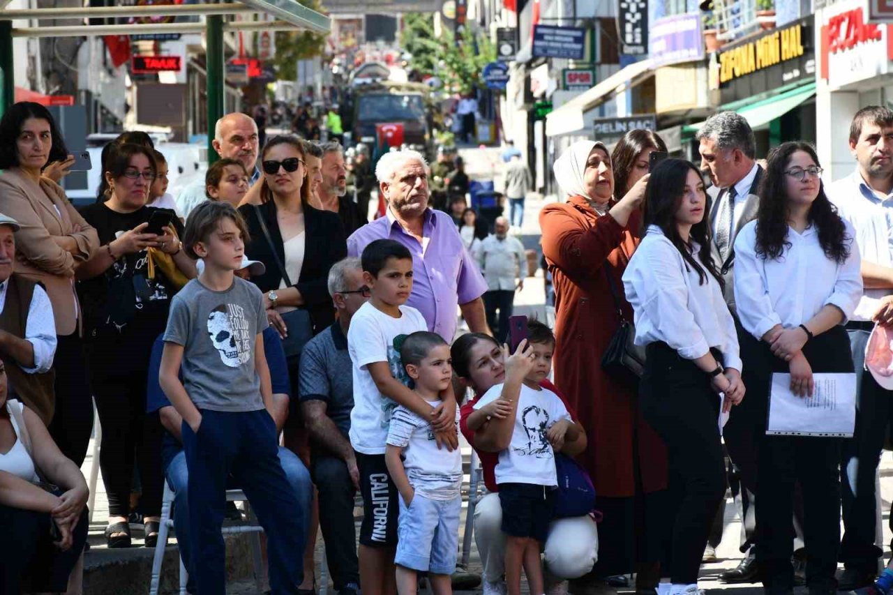 Artvin’de 30 Ağustos Zafer Bayramı kutlandı