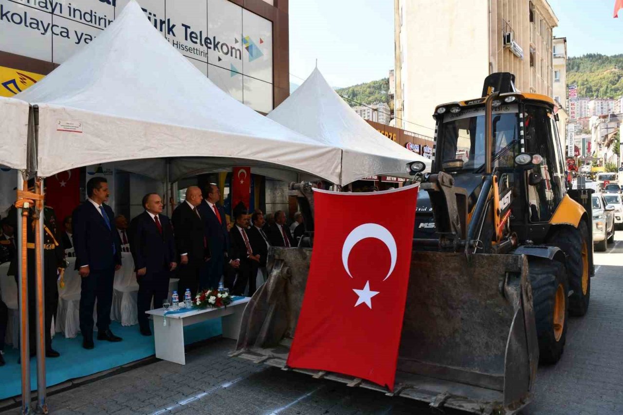 Artvin’de 30 Ağustos Zafer Bayramı kutlandı