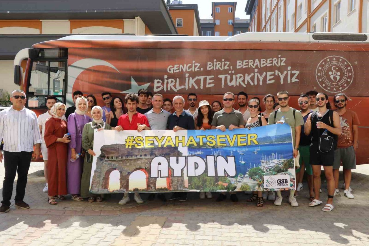 Seyahatsever gençler, Aydın’ı çok sevdi