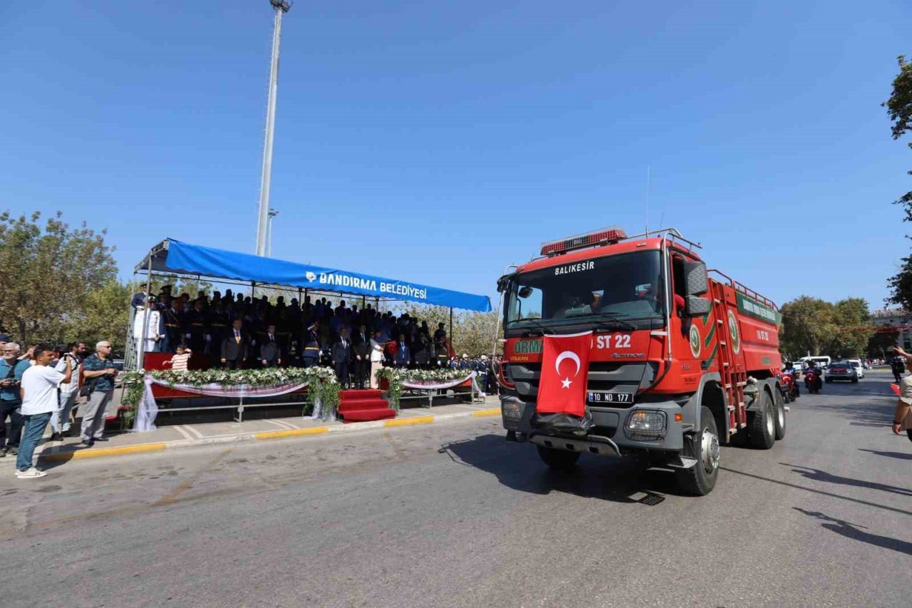 Bandırma’da 30 Ağustos Zaferi Bayramı çoşkuyla kutlandı