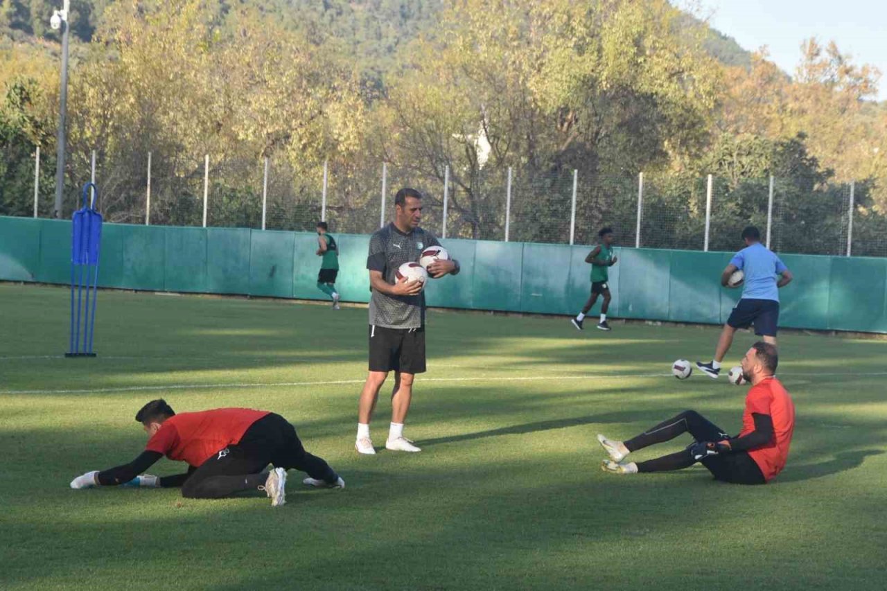 Bodrum FK Teknik Direktörü Taşdemir: “Sezona başlangıç biraz yavan oldu”