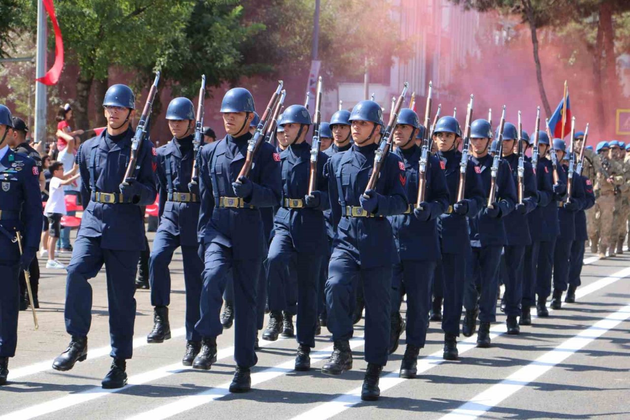 Diyarbakır’da 30 Ağustos Zafer Bayramı coşkuyla kutlandı