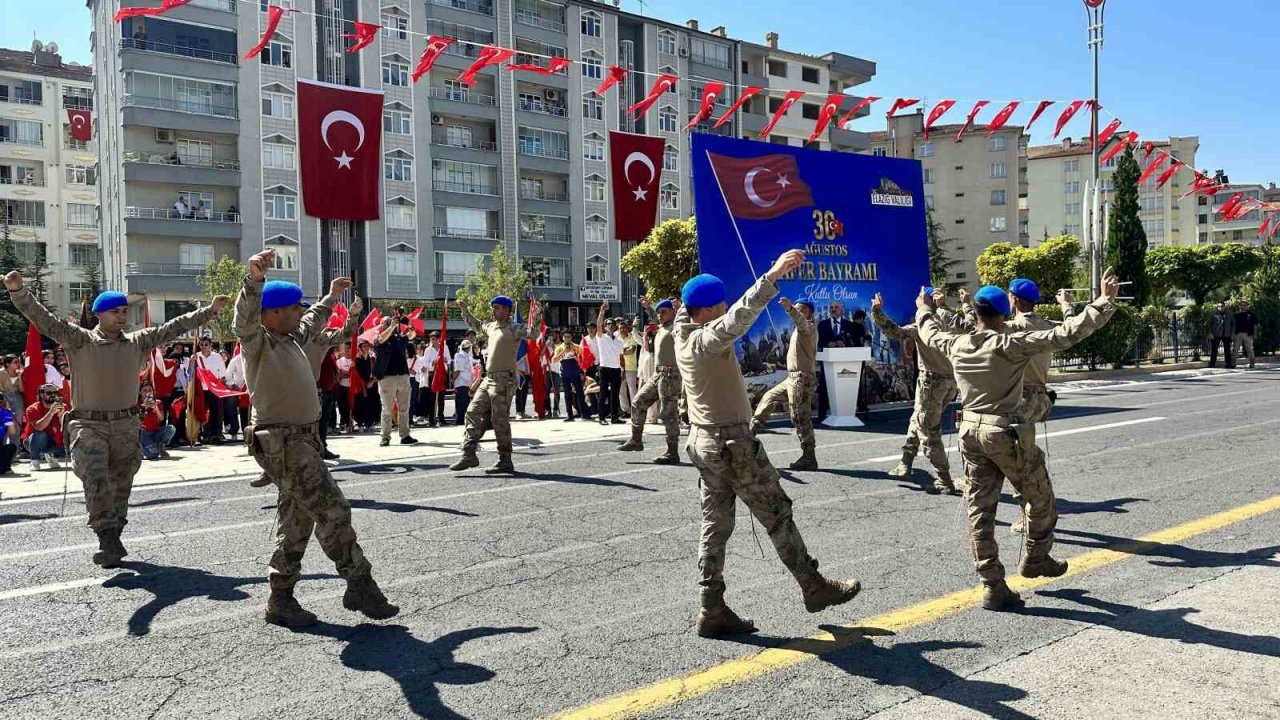 Elazığ’da 30 Ağustos Zafer Bayramı coşkusu