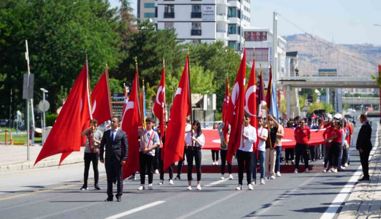 Elazığ’da 30 Ağustos Zafer Bayramı coşkusu