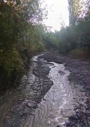 Elazığ’da sağanak yağış köy yollarını tahrip etti