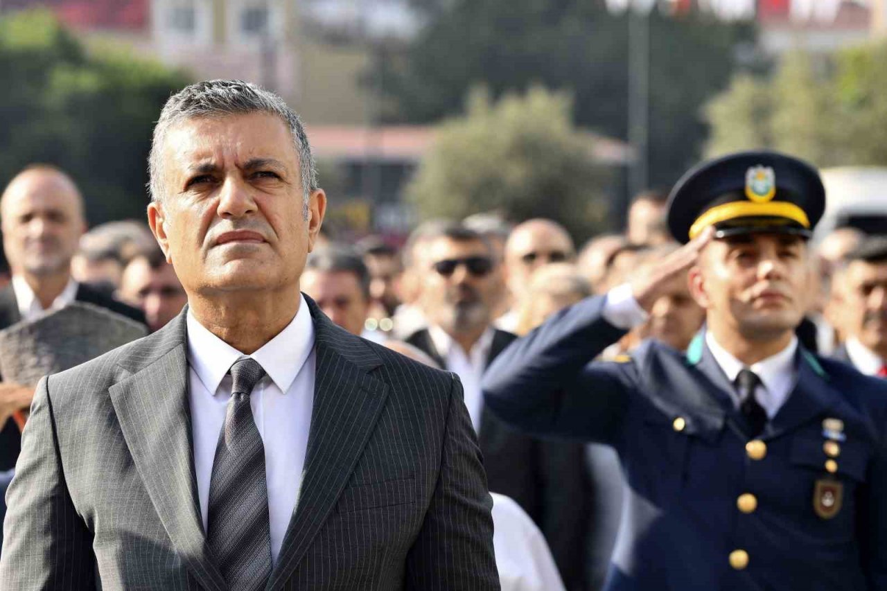 Esenyurt’ta 30 Ağustos Zafer Bayramı dolayısıyla tören gerçekleştirildi