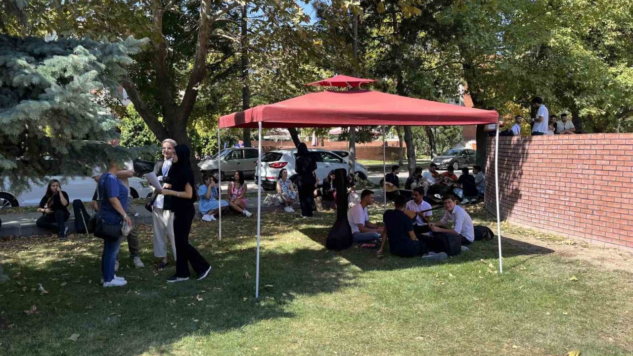 Konservatuvar mülakatı öncesi heyecan içinde son provalarını yaptılar