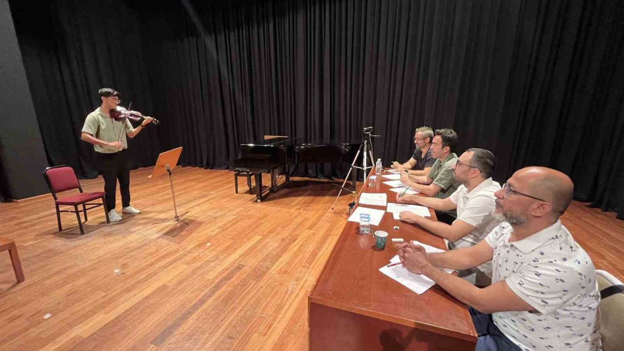 Konservatuvar mülakatı öncesi heyecan içinde son provalarını yaptılar