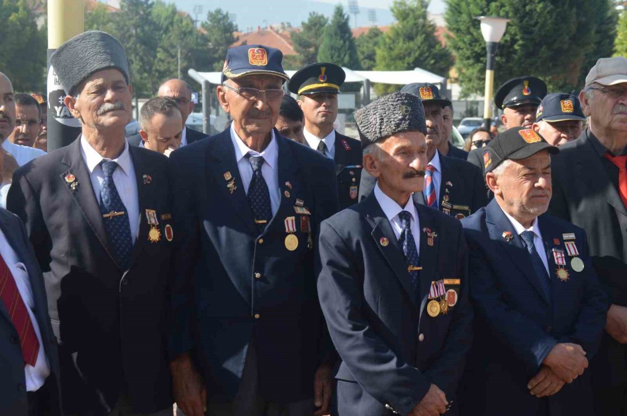 Tavşanlı’da Zafer Bayramı coşkusu