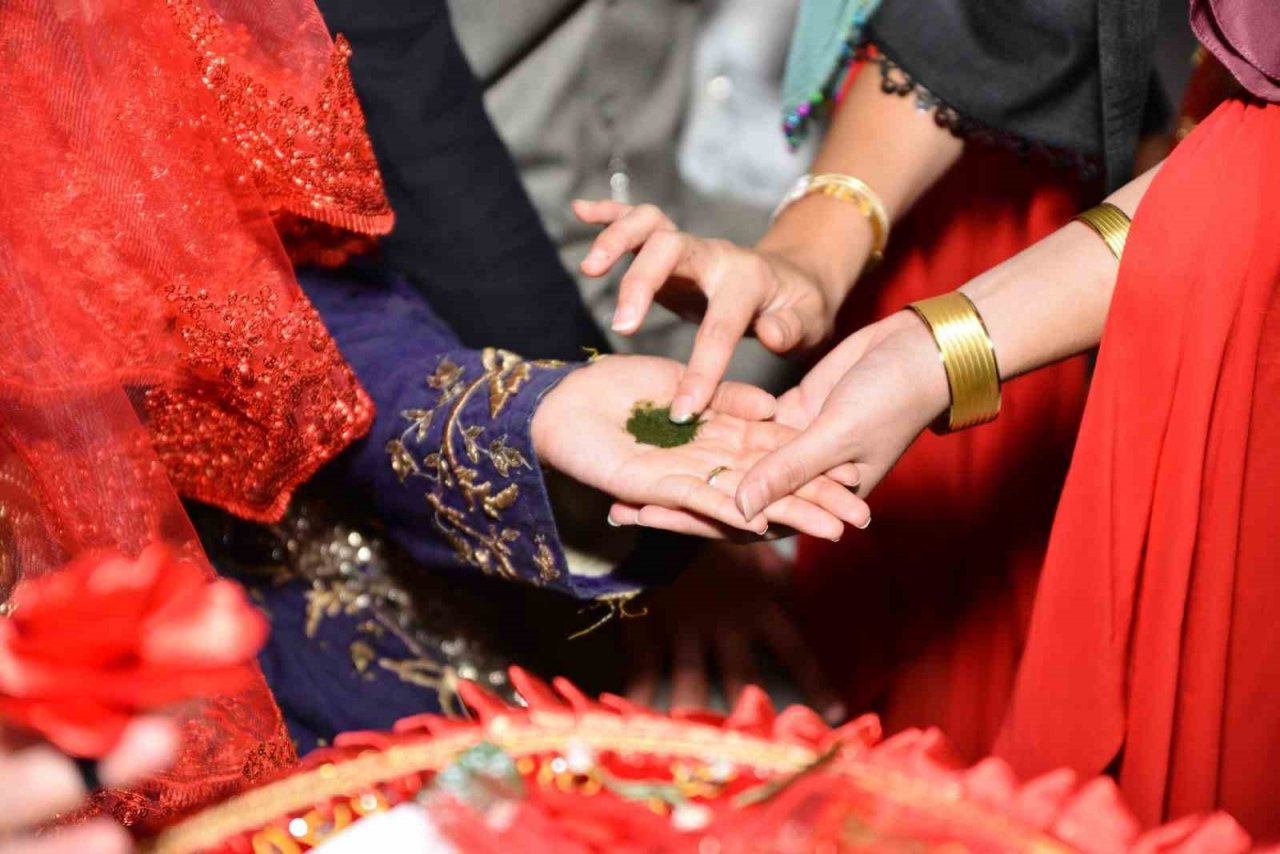 Balıkesir kına gecesi gün yüzüne çıktı